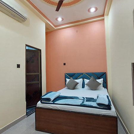 Narayani Paying Guest House Varanasi Exterior photo